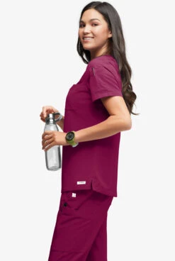 ReSurge Diamond Women's 3-Pocket V-Neck Tuck In / Wear Out Scrub Top -Cherokee Shop RE5513 092623 WINE 2 HV